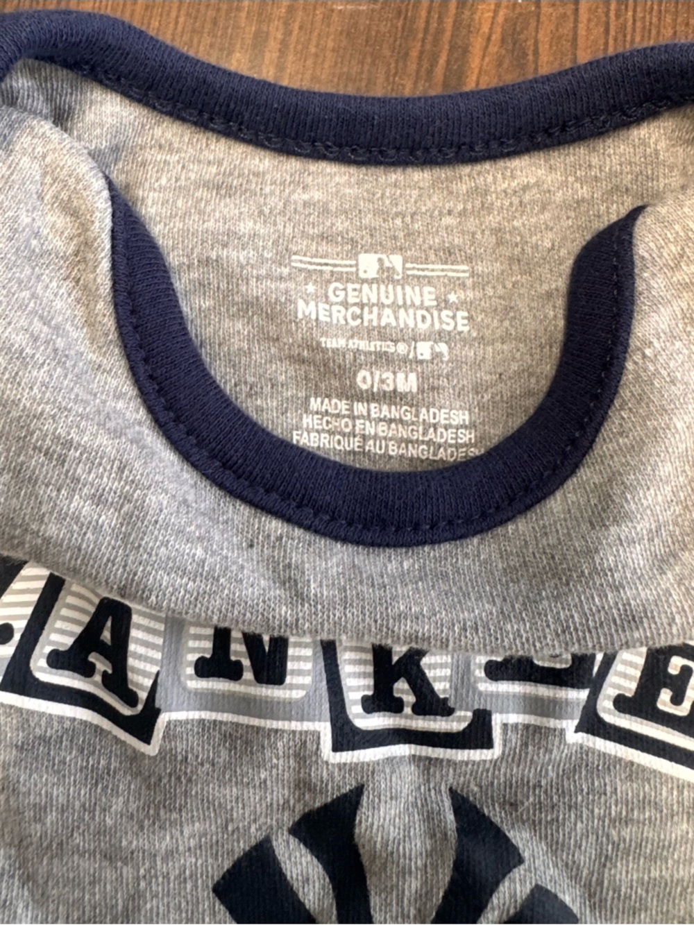 New York Yankees Baby One-Piece Bodysuit - Gray & Navy - Picture 2 of 3